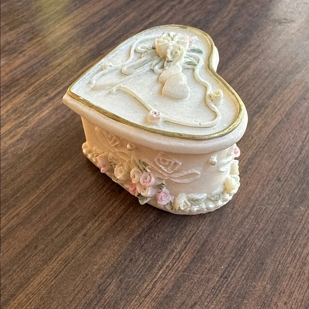 Heart-Shaped Floral Trinket Box with Roses and Ribbons. Very small 2x2x1